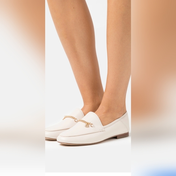 Elegant Beige Ana Loafers with Gold Chain Accent - Picture 1 of 8